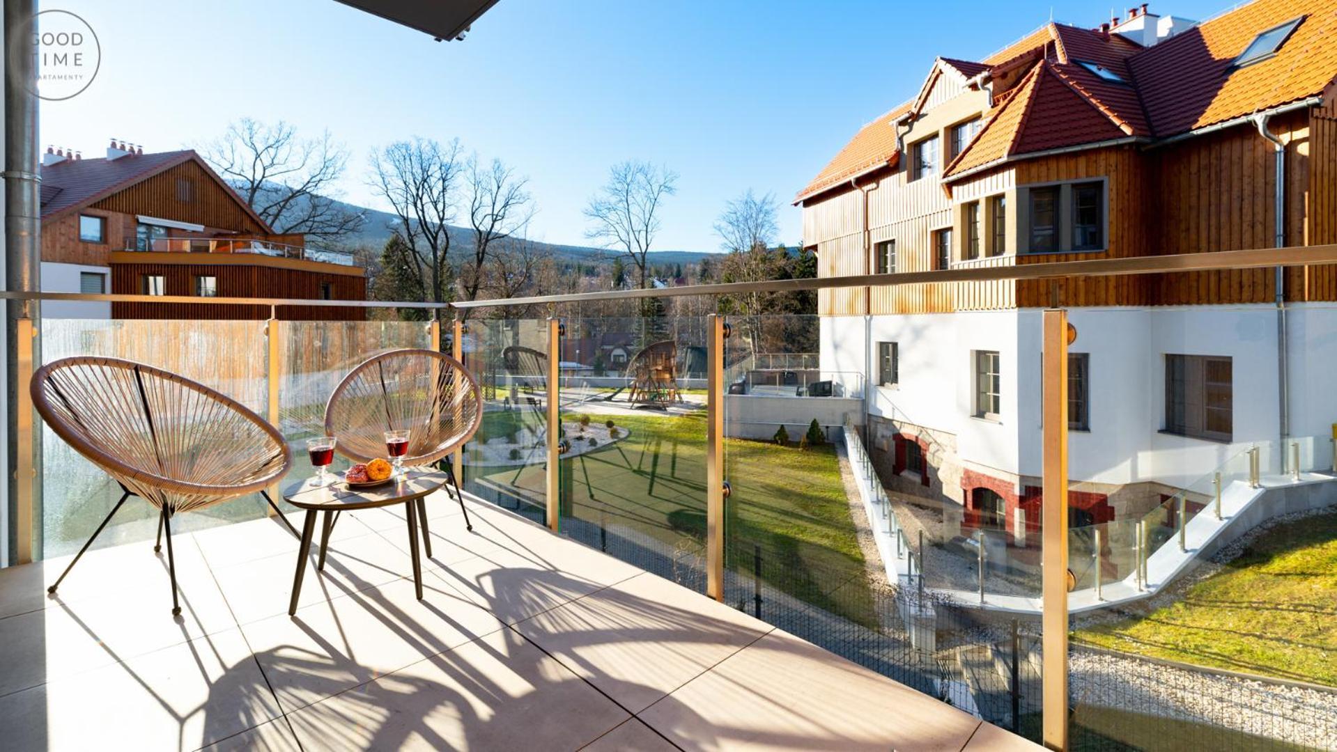 Apartamenty Good Time- Stone Hill II ชกลาร์สกา ปอเรมบา ภายนอก รูปภาพ